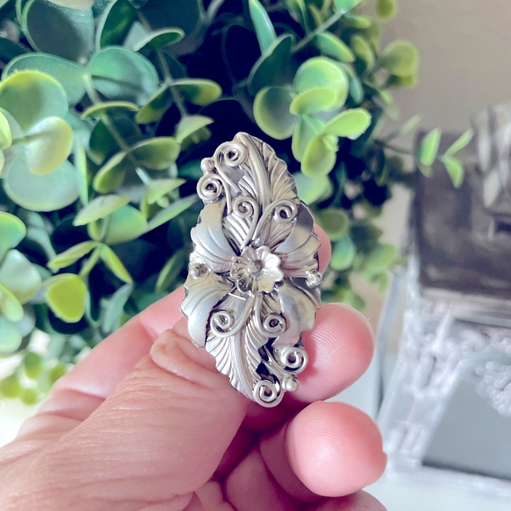 Vintage YY Navajo Artist Signed LargeSterling Silver Blossom Ring Womens Size 6